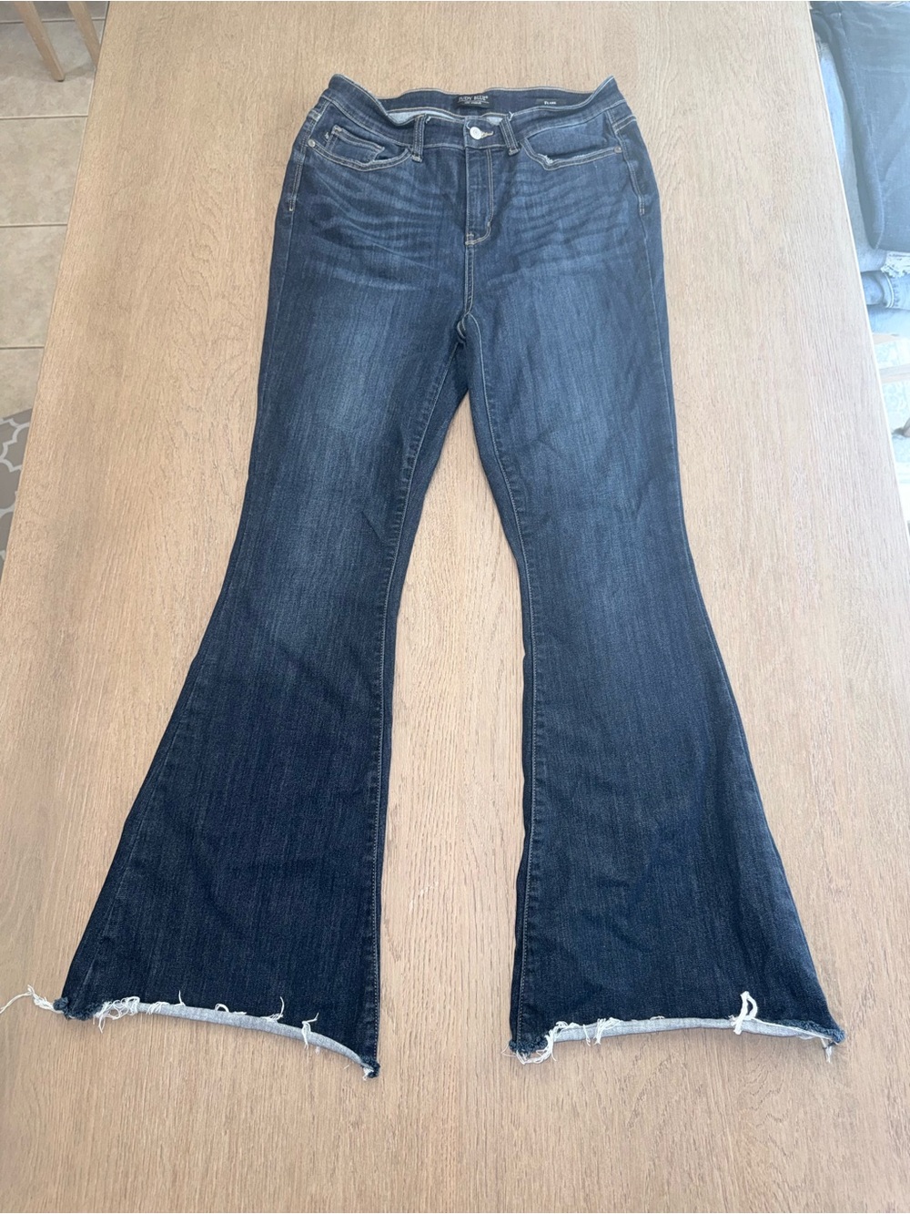 Judy Blue Dark Wash Flare Jeans Raw Hem Stretch Size 13/31 JB82343DK